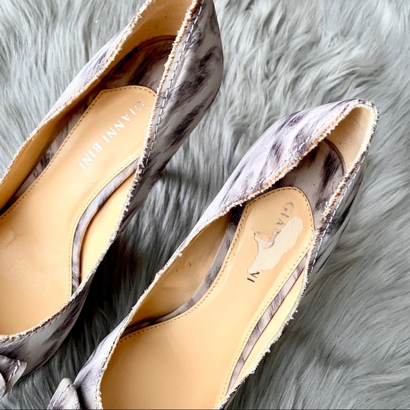 Gianni Bini Cloth Round Toe Platform Heels - Picture 5 of 12